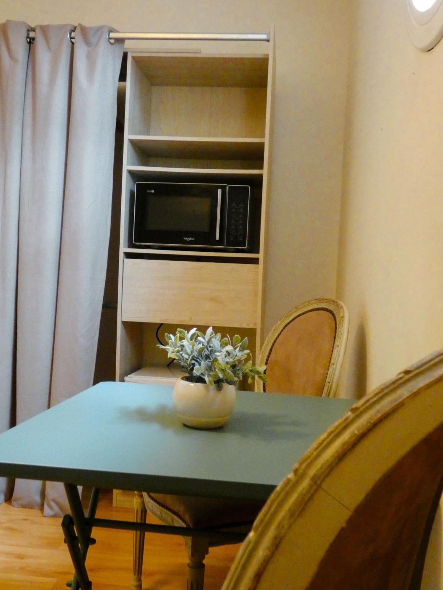 Chambre D'Hote L'Oree Des Buis Vouillé Buitenkant foto