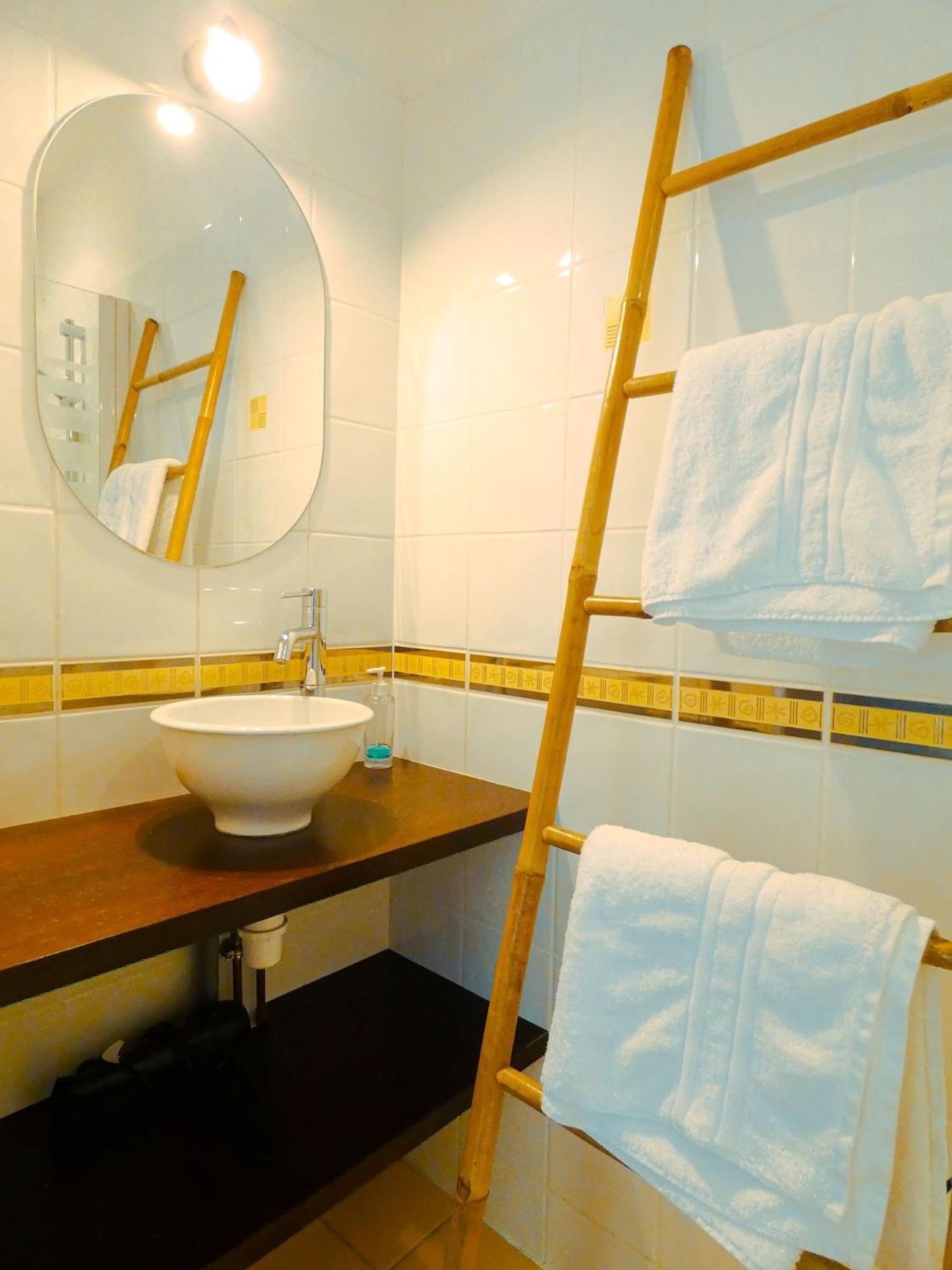 Chambre D'Hote L'Oree Des Buis Vouillé Buitenkant foto